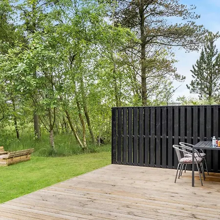 Gorgeous In With House A Panoramic View