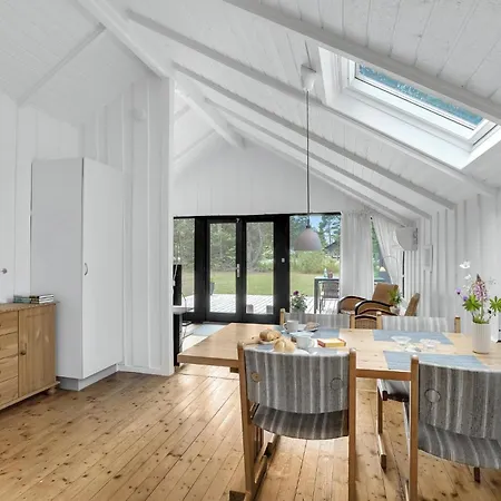 Gorgeous In With House A Panoramic View