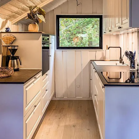 2 Bedroom In *